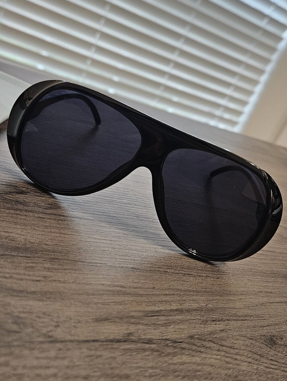 Vintage Aviator Sunglasses Black Tinted Lens Pouch Case and Cleaning Cloth